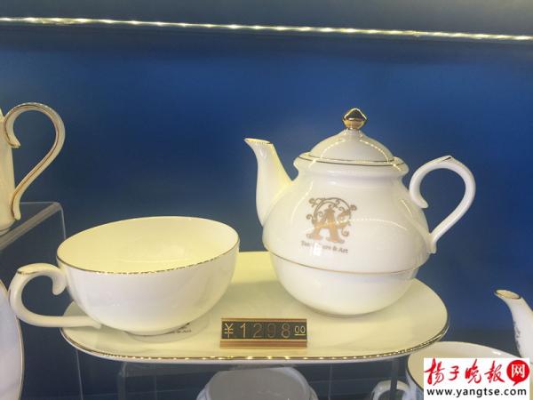 Consumption of 58 Yuan tea break the cups were asked to pay thousands of Yuan, after regulators stepped down 500